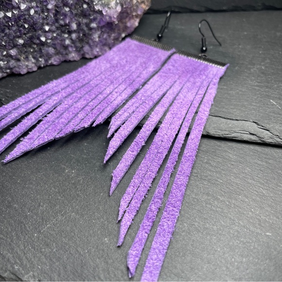Genuine Suede In Deep Purple Hand Cut Fringe Boho Earrings - Picture 7 of 14